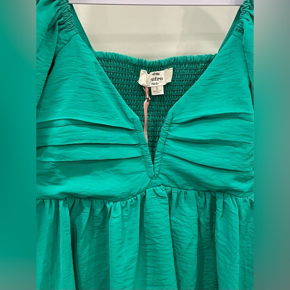 Entro Top NWT size small - Picture 2 of 2